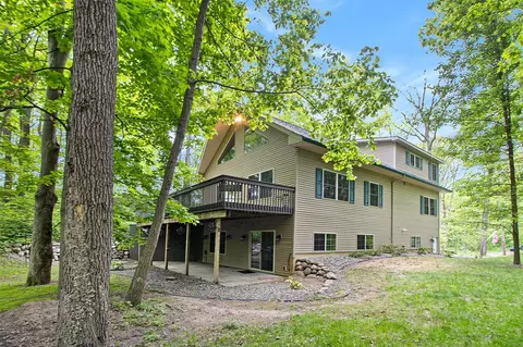 1051 11th, Plainwell, MI 49080