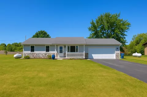28450 66th, Lawton, MI 49065