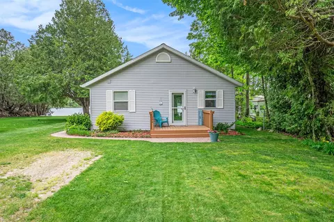 1370 N Black, Trufant, MI 49347