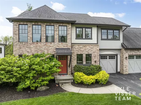3940 Balsam Waters, Grand Rapids, MI 49525