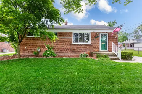36713 Richland, Livonia, MI 48150