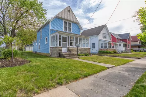 825 Conger, South Haven, MI 49090