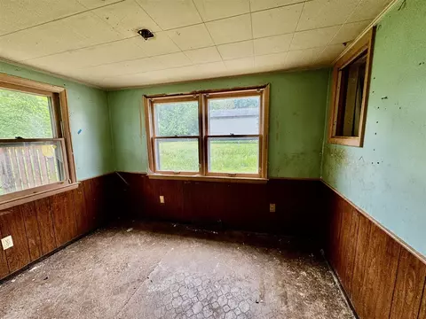 Bedroom - 627 24th, Jackson, MI 49203 photo 1 of 4