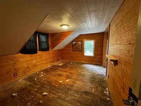 Bedroom - 627 24th, Jackson, MI 49203 photo 3 of 4