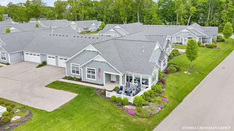 225 Janes Vw, Holland, MI 49424