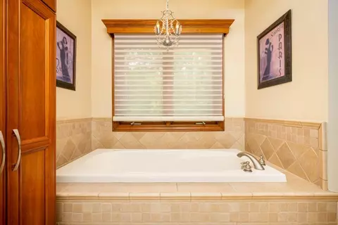 Bath - 12456 Cherry Leaf, Brighton, MI 48114 photo 5 of 8