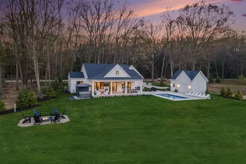 3527 66th, Saugatuck, MI 49453