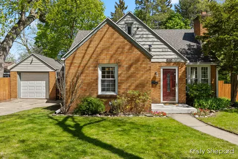 510 W W Grv, Greenville, MI 48838