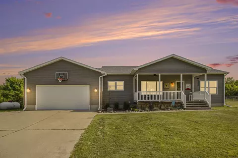 8862 Bever, Delton, MI 49046