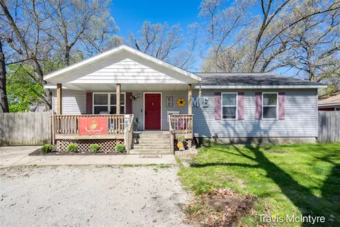 1921 Austin, Muskegon, MI 49442