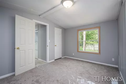 Bedroom - 3010 E 96th, Newaygo, MI 49337 photo 1 of 5
