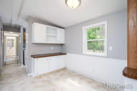 Entry Way - 3010 E 96th, Newaygo, MI 49337 photo 1 of 2
