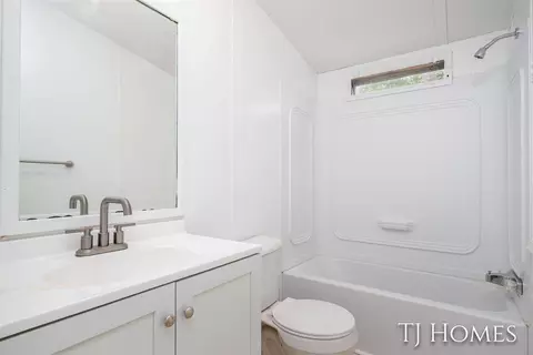 Bath - 3010 E 96th, Newaygo, MI 49337 photo 3 of 3