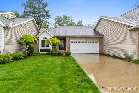 1516 Beechtree Cmns, Grand Haven, MI 49417