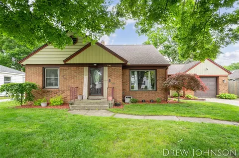 3148 Higgins, Grandville, MI 49418