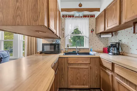 Kitchen - 547 Pershing, Jackson, MI 49203 photo 2 of 4