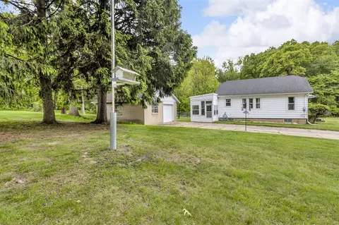 Exterior - 547 Pershing, Jackson, MI 49203 photo 5 of 10