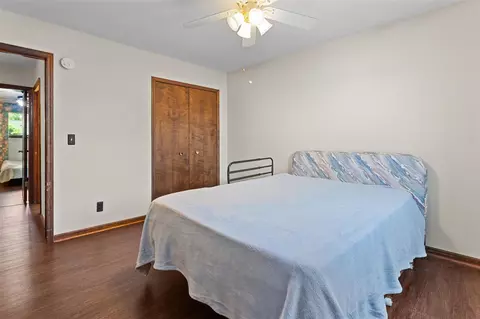 Bedroom - 3244 Dearborn, Wayne, MI 48184 photo 4 of 6