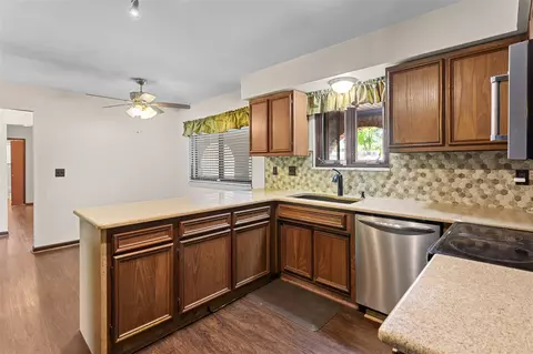 Kitchen - 3244 Dearborn, Wayne, MI 48184 photo 4 of 5