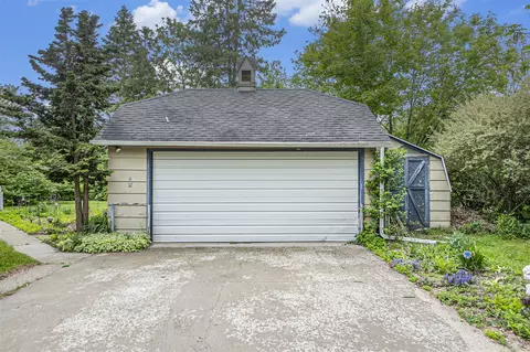 351 E Cherry, Fremont, MI 49412 photo 3