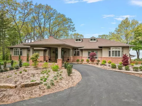 3175 Sundance, Stevensville, MI 49127