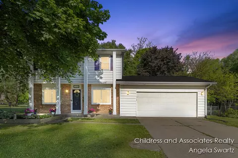 1328 S Montgomery, Hastings, MI 49058