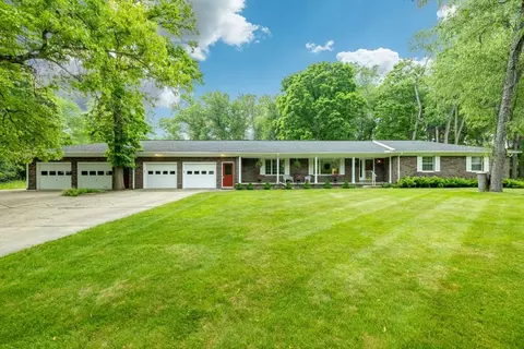 2689 N Wagner, Ann Arbor, MI 48103