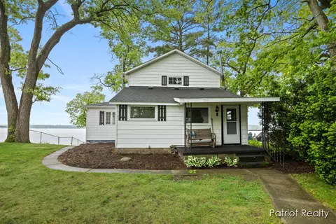 1266 E 88th, Newaygo, MI 49337