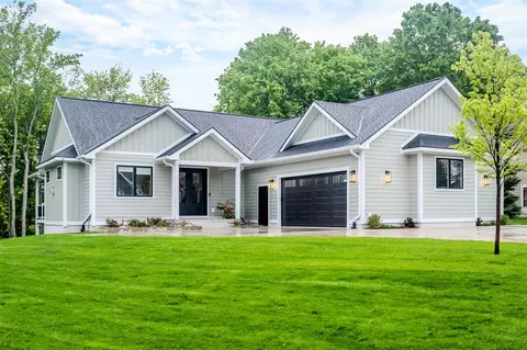 5433 Lone Beech, Traverse City, MI 49685