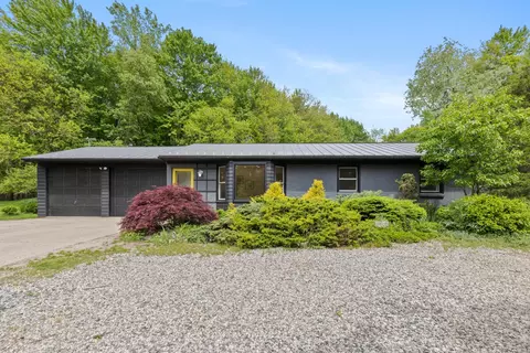2019 Laraway Lk, Grand Rapids, MI 49546