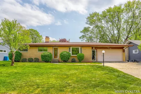 1016 Orchard, Grand Haven, MI 49417