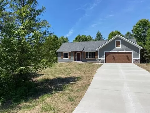 914 Apple Rdg, Allegan, MI 49010