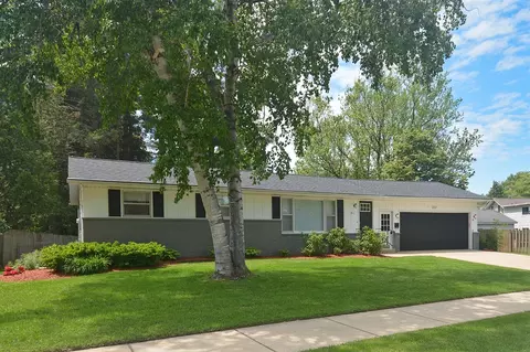 222 S S Park, Zeeland, MI 49464