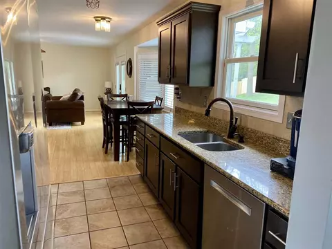 Kitchen - 910 S Brown, Jackson, MI 49203 photo 4 of 5