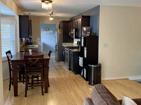 Kitchen - 910 S Brown, Jackson, MI 49203 photo 2 of 5