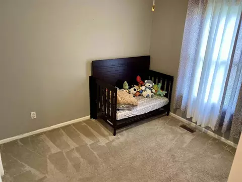 Bedroom - 910 S Brown, Jackson, MI 49203 photo 2 of 4