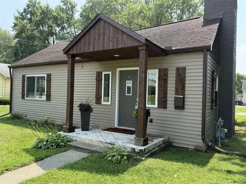 1302 Barnes, Albion, MI 49224