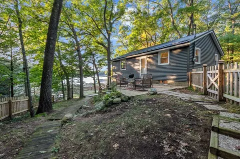 10297 S Basford Lk, Baldwin, MI 49304