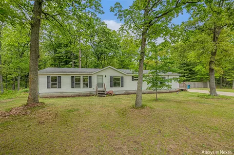 825 S Broton, Muskegon, MI 49442