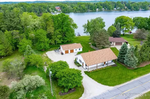 1200 Iroquois, Hastings, MI 49058