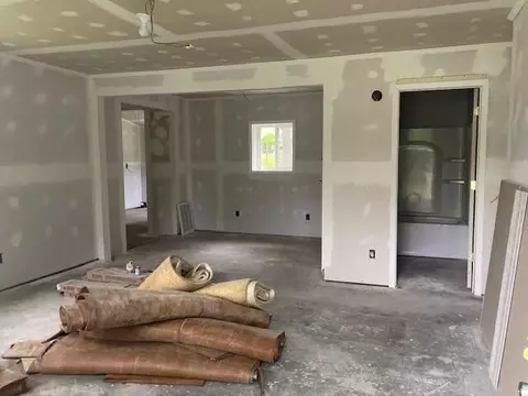 Living - 808 19th, Jackson, MI 49203 photo 1 of 1
