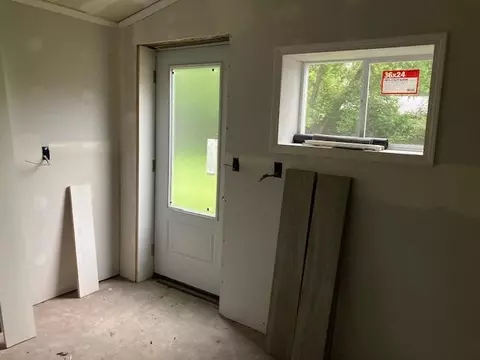 Entry Way - 808 19th, Jackson, MI 49203 photo 1 of 4