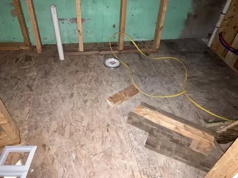 Bath - 808 19th, Jackson, MI 49203 photo 2 of 4