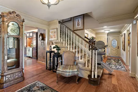 Entry Way - 6130 Eidson, Saint Joseph, MI 49085 photo 2 of 7
