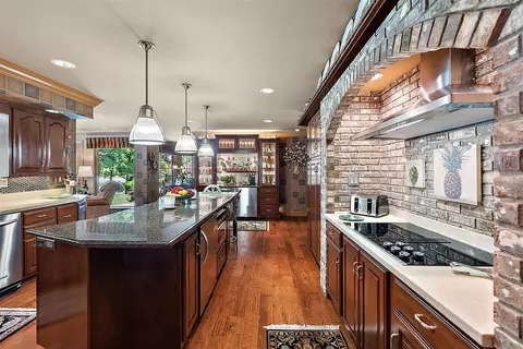Kitchen - 6130 Eidson, Saint Joseph, MI 49085 photo 3 of 9