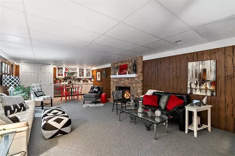 Living - 6130 Eidson, Saint Joseph, MI 49085 photo 11 of 12