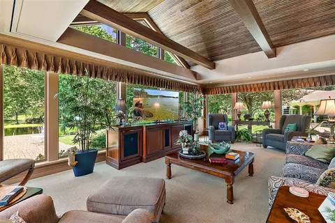 Living - 6130 Eidson, Saint Joseph, MI 49085 photo 4 of 12