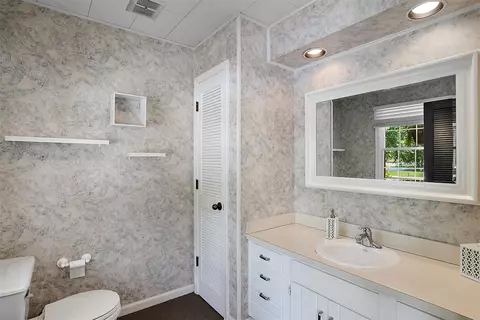 Bath - 6130 Eidson, Saint Joseph, MI 49085 photo 14 of 15