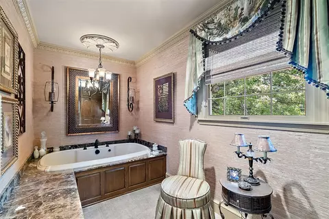 Bath - 6130 Eidson, Saint Joseph, MI 49085 photo 6 of 15