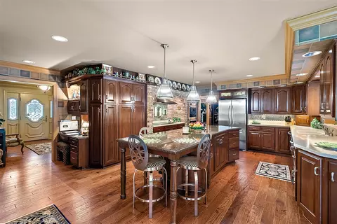 Kitchen - 6130 Eidson, Saint Joseph, MI 49085 photo 1 of 9